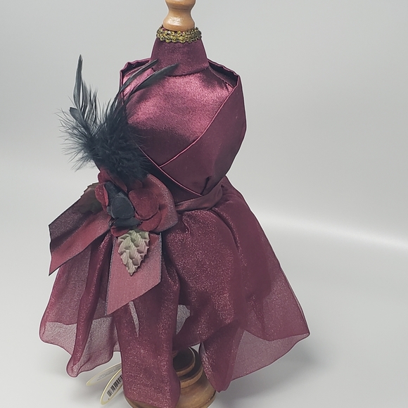 The Bearington Collection Victorian Dress Form (Style# 9733) - Picture 11 of 13